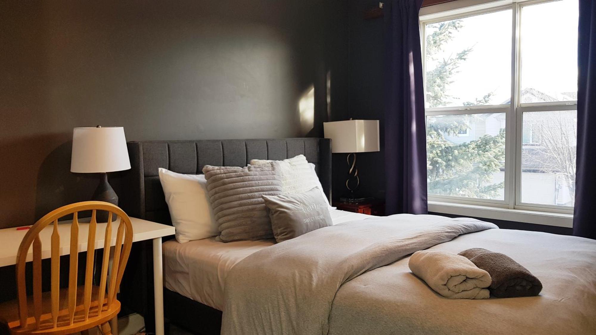 Tuscan Ridge Guesthouse Calgary West YYC Exterior foto